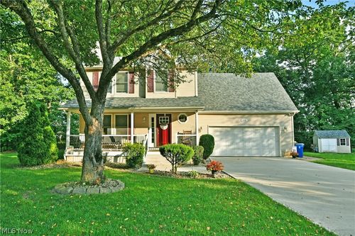 3750 Oakview Dr, Girard, OH, 44420-3136 | Card Image