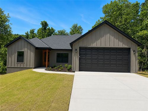 2 Mcgaugh Pl, Bella Vista, AR, 72715-4828 | Card Image