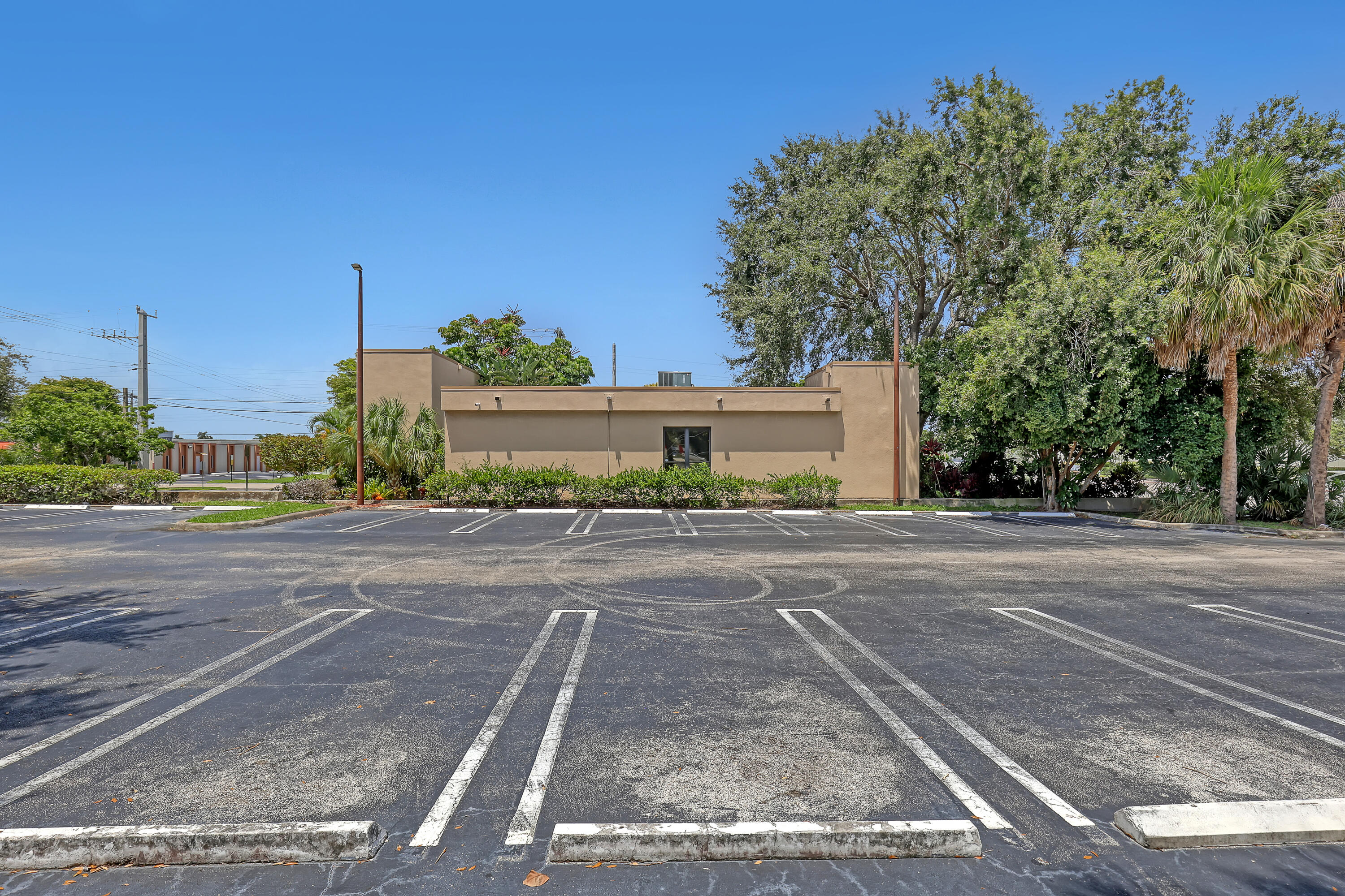 Commercial Sale in West Palm Beach 4