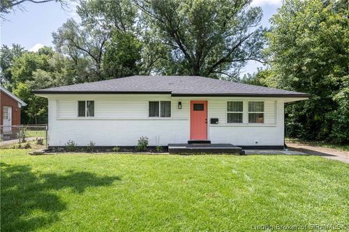 805 Foxglove Dr, Jeffersonville, IN, 47130-4979 | Card Image