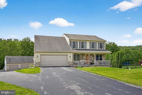 32 Fairway Dr, Jonestown, PA, 17038-8614 | Card Image