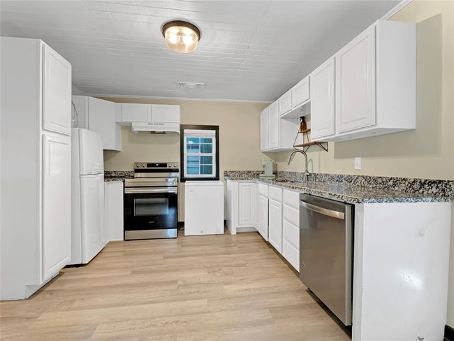 604 Maple St, House other with 2 bedrooms, 1 bathrooms and null parking in Howe TX | Image 6
