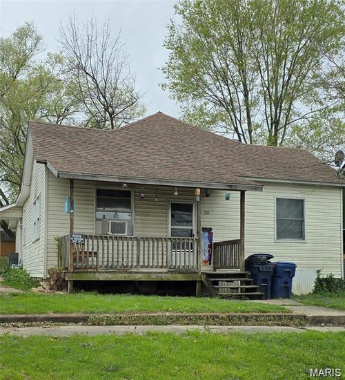 205 N 3rd St, Elsberry, MO, 63343-1318 | Card Image
