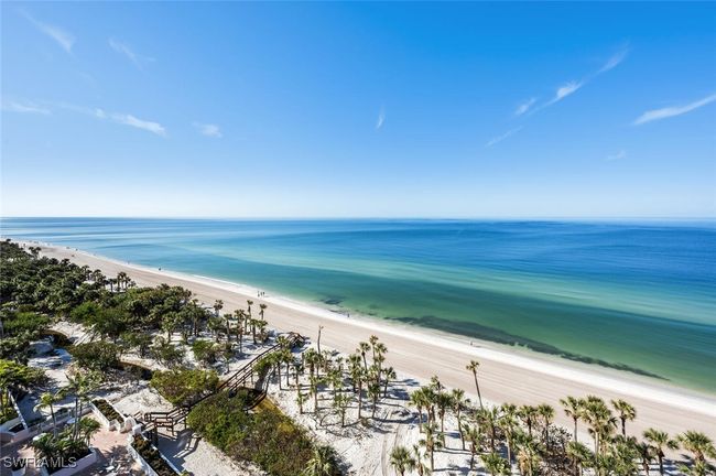 APT-1004 - 8231 Bay Colony Dr, Condo with 2 bedrooms, 3 bathrooms and null parking in NAPLES FL | Image 42