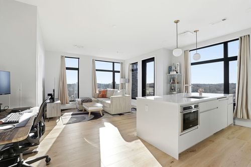 500-191 Washington, Boston, MA, 02135 | Card Image
