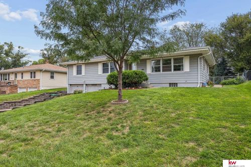 5010 Castelar St, Omaha, NE, 68106-3147 | Card Image
