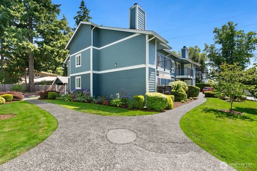 unit-35-12540 Se 32nd St, Bellevue, WA, 98005-4371 | Card Image