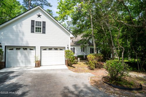 205 N Holland Point Dr, Stella, NC, 28582-9604 | Card Image