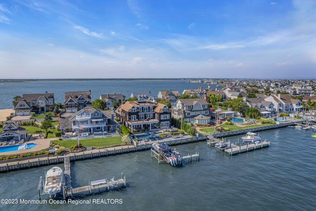 296 Dutchmans Point Rd, House other with 9 bedrooms, 9 bathrooms and null parking in Mantoloking NJ | Image 108