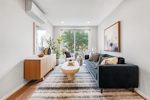 4e-45 45th St, Sunnyside, NY, 11104-2495 | Card Image