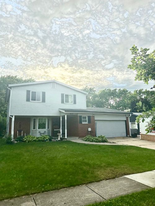 612 Fairview Lane, Schaumburg, IL, 60193 | Card Image