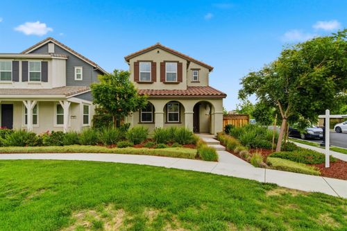 146 E Rodbell Ln, Mountain House, CA, 95391-8293 | Card Image