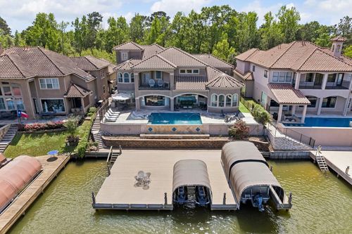 14710 Paradise Oak Dr, Montgomery, TX, 77356-6060 | Card Image