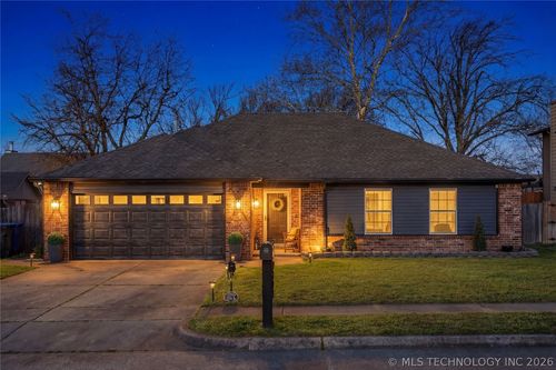 1304 S 33rd St, Broken Arrow, OK, 74014-2932 | Card Image