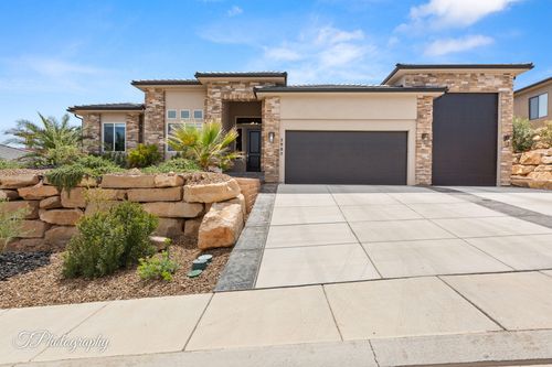 2985 W Sesia Way, St George, UT, 84770-1389 | Card Image