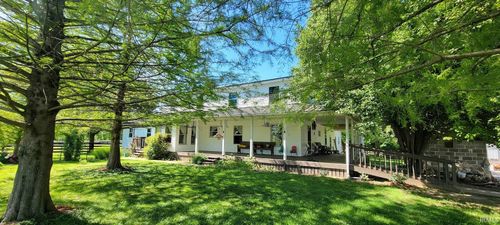 10282 E New Philadelphia Rd, Salem, IN, 47167-6232 | Card Image