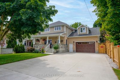 32 Colborne St, House other with 6 bedrooms, 4 bathrooms and 10 parking in Strathroy ON | Image 2