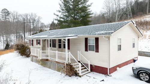 120 Huckleberry Ln, Rocky Top, TN, 37769-5569 | Card Image