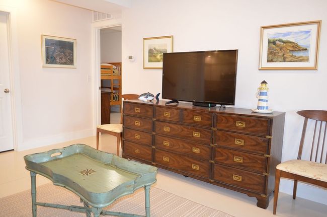 2 - 14 Juniper Rd, Condo with 2 bedrooms, 1 bathrooms and 2 parking in Gloucester MA | Image 6