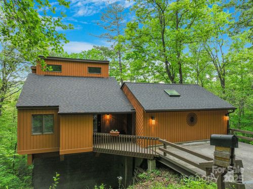 3 Azalea Ter, Asheville, NC, 28803-9414 | Card Image