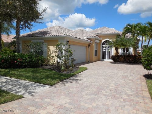 8539 Alessandria Ct, NAPLES, FL, 34114-2702 | Card Image