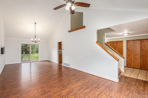 4511 Mount Morris Rd, Columbiaville, MI, 48421-8997 | Card Image