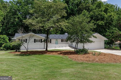 354 Greencrest Dr, Athens, GA, 30605-3830 | Card Image
