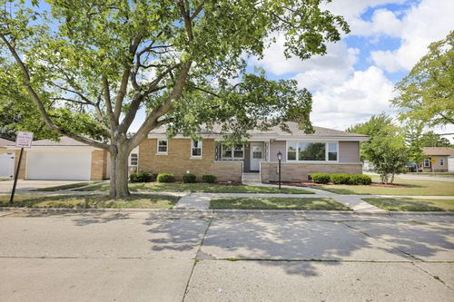 7506 33rd Ave, Kenosha, WI, 53142-4434 | Card Image