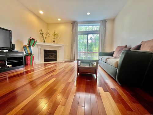 apt-7-291 Silverbrook Rd, Orange, CT, 06477-3539 | Card Image
