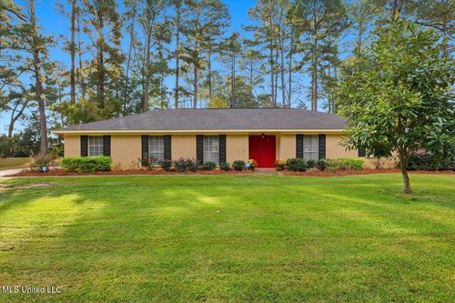 30 Crossgates Dr, Brandon, MS, 39042-2605 | Card Image