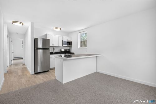 42-1 Walter Ave, Norwalk, CT, 06851-4122 | Card Image