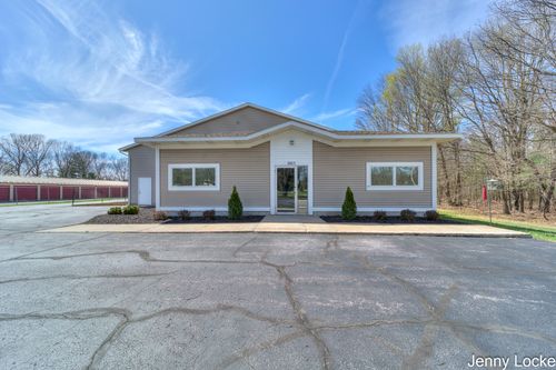 3015 S Brooks Rd, Muskegon, MI, 49444-3609 | Card Image