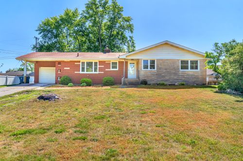 325 Cedar St Nw, DeMotte, IN, 46310 | Card Image
