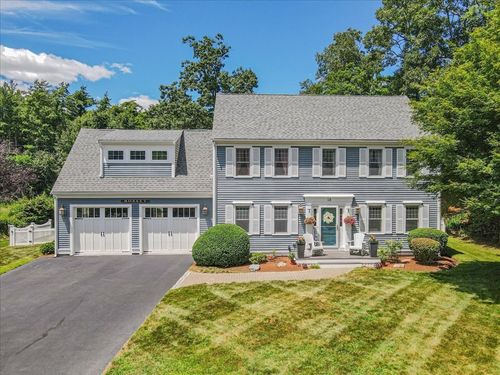 18 Aunt Lizzies Ln, Marshfield, MA, 02050-4172 | Card Image