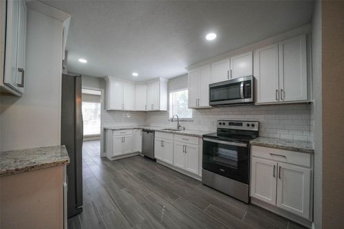 7818 Beaufort Dr, Spring, TX, 77379-4602 | Card Image