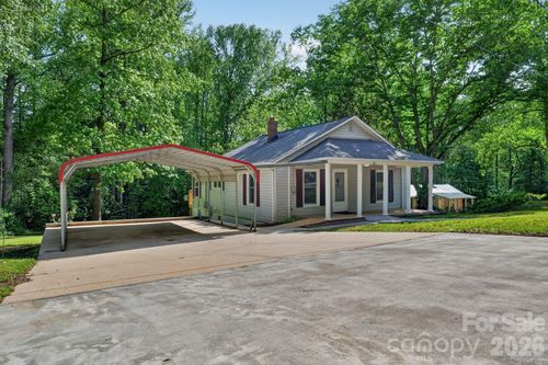 801 Woodlawn Ave Sw, Valdese, NC, 28690-3045 | Card Image