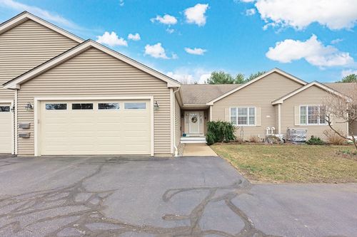 apt-d-94 Mechanic St, Foxboro, MA, 02035-4014 | Card Image