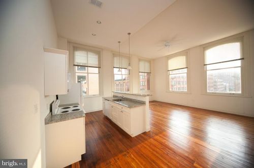 2br-1 S Eutaw St, BALTIMORE, MD, 21201-1671 | Card Image