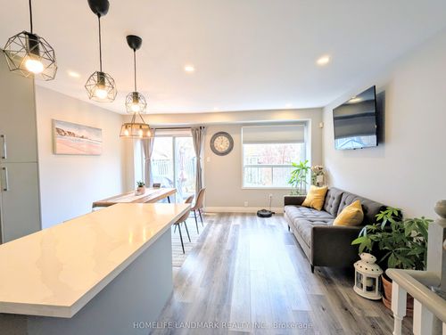 86 Tania Cres, Maple, ON, L6A2M8 | Card Image