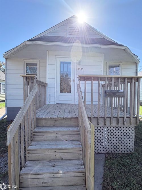 1424 Chester Avenue, Ottumwa, IA, 52501 | Card Image