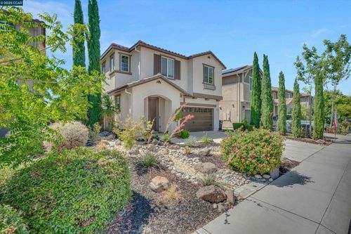 351 Coolcrest Dr, Oakley, CA, 94561-2851 | Card Image