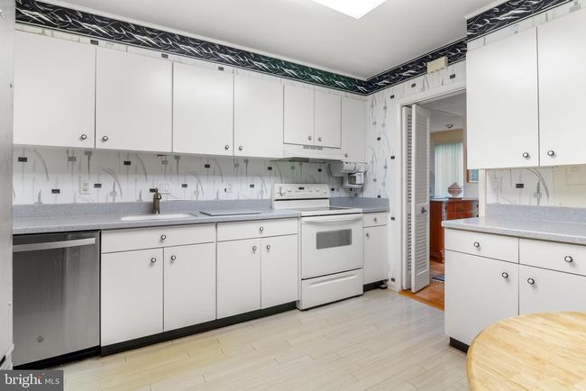 APT-401 - 7 Slade Ave, Condo with 3 bedrooms, 2 bathrooms and null parking in Baltimore MD | Image 14