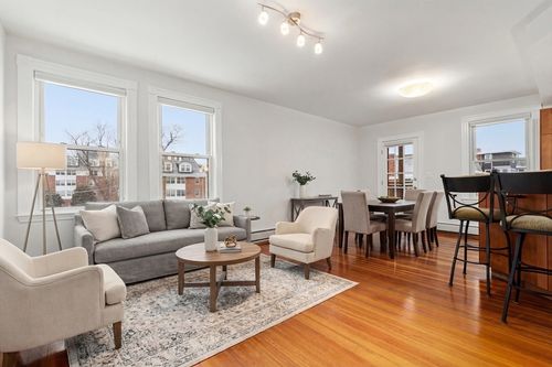 apt-2-133 Westbourne Ter, Brookline, MA, 02446-2290 | Card Image