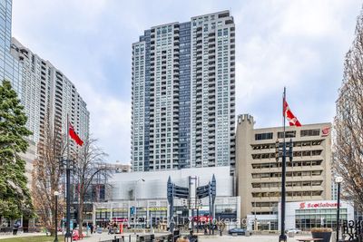 PH202 - 8 Hillcrest Ave, Condo with 3 bedrooms, 3 bathrooms and 1 parking in North York ON | Image 1