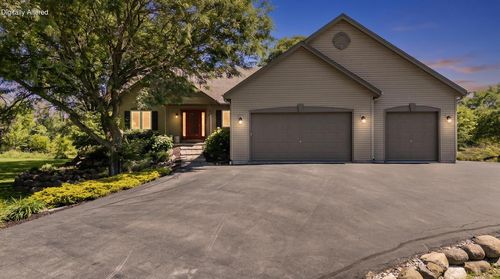 21604 W Bonnie Lane, Lannon, WI, 53046 | Card Image