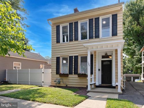 125 W Fairview St, BETHLEHEM, PA, 18018-6623 | Card Image