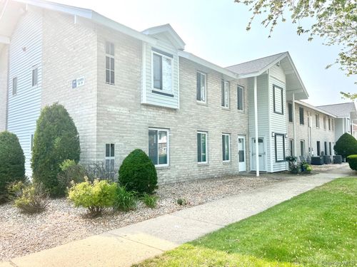 33-33 Juniper Ct, Coram, NY, 11727-1512 | Card Image