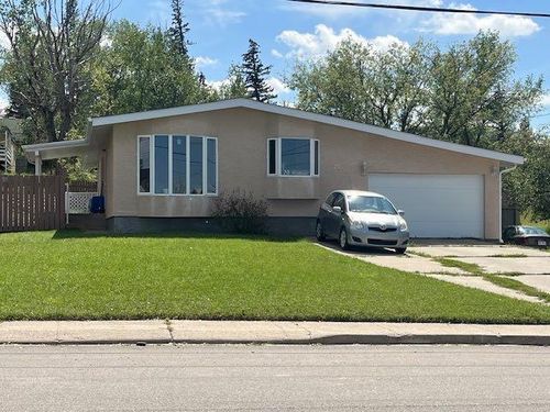 {{alt}} | Card Image