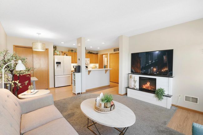 139 - 15745 Lower Fjord Way, Townhouse with 2 bedrooms, 2 bathrooms and null parking in Apple Valley MN | Image 9