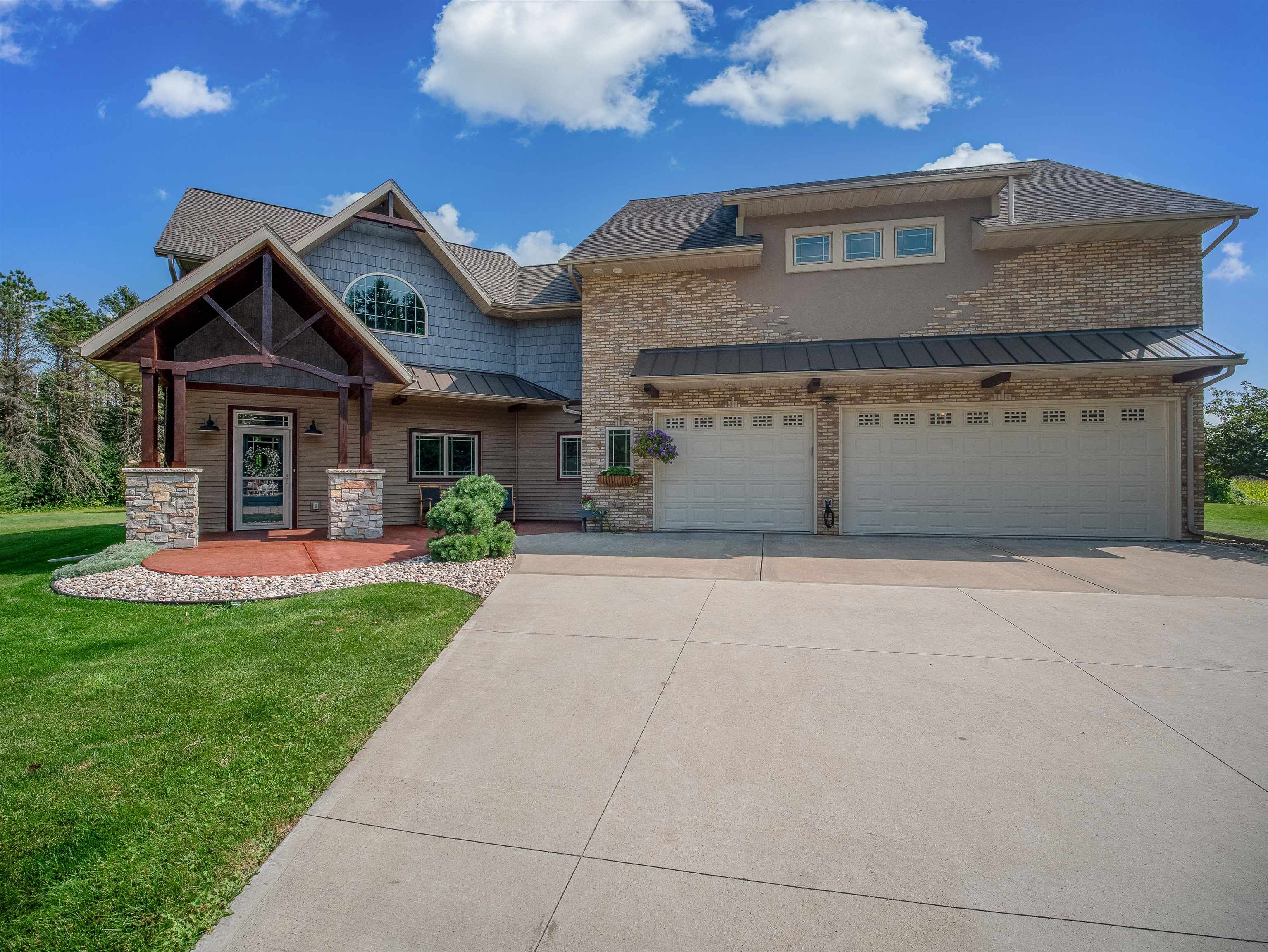 Pine View Ln, Waupun, WI 53963